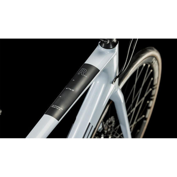 CUBE ATTAIN GTC RACE FLASHWHITE´N´BLACK