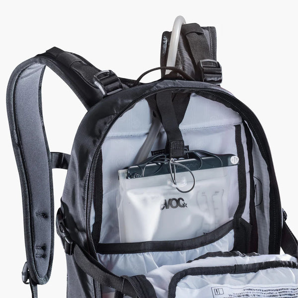 EVOC ENDURO BLACKLINE 16 BLACK M/L