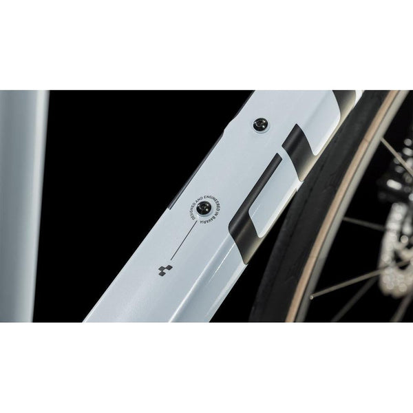 CUBE ATTAIN GTC RACE FLASHWHITE´N´BLACK