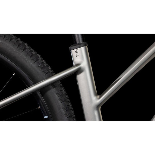 CUBE REACTION HYBRID ONE 800 SILVER´N´BLACK