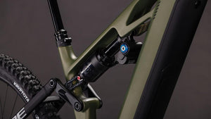 CUBE STEREO HYBRID ONE77 HPC TM 800 REEDGREEN´N´MATRIX