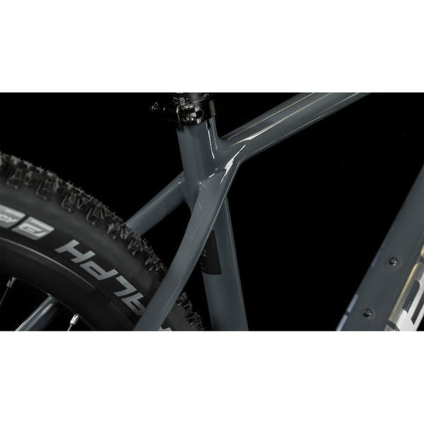 CUBE REACION C:62PRO GREY'N METAL