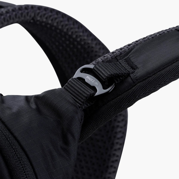 EVOC STAGE 12 BLACK
