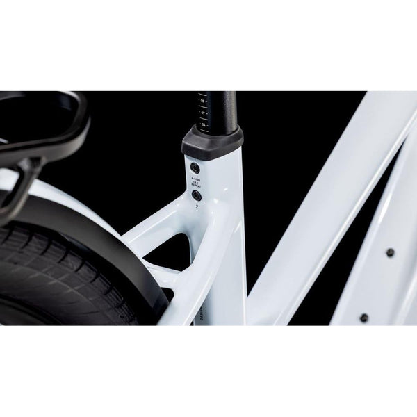 CUBE KATHMANDU HYBRID ONE 800 POLARWHITE´N´BLACK